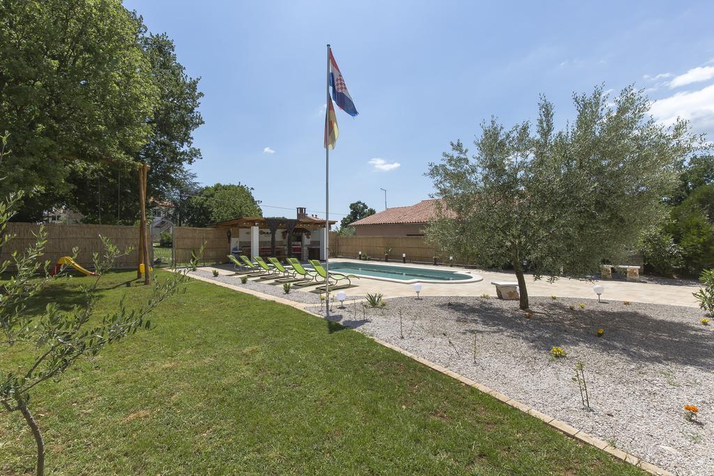 Villa Luka Nedescina Exterior photo
